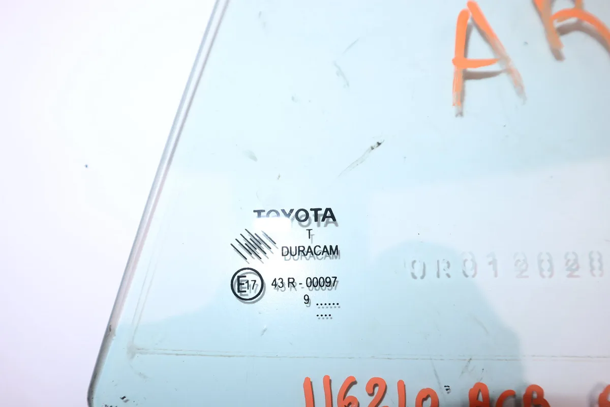 Glace fixe porte ar d Toyota VERSO (_R2_) 2.0 d-4d (aur20_) (2009-2018) occasion