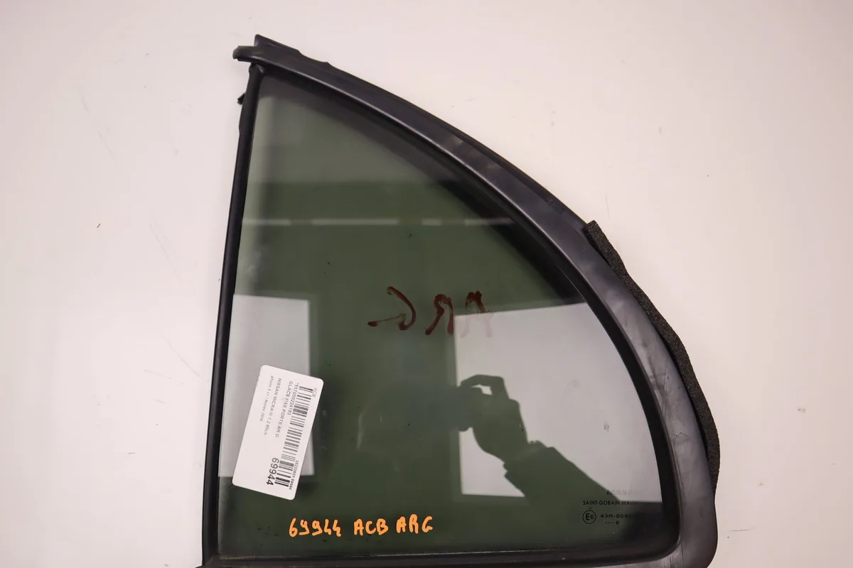 Glace fixe porte ar g NISSAN MICRA IV  1.2 80ch occasion