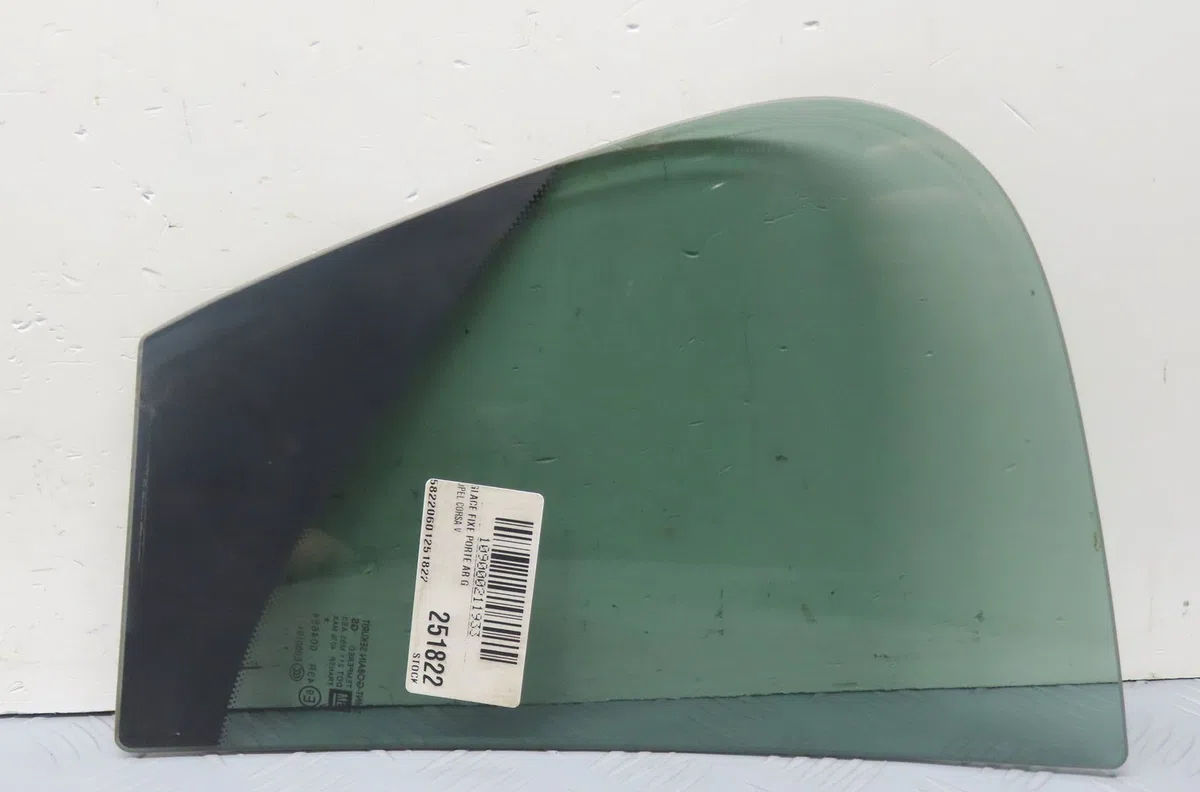 Glace fixe porte ar g Opel CORSA E (X15) 1.4 (08, 68) (2014) occasion