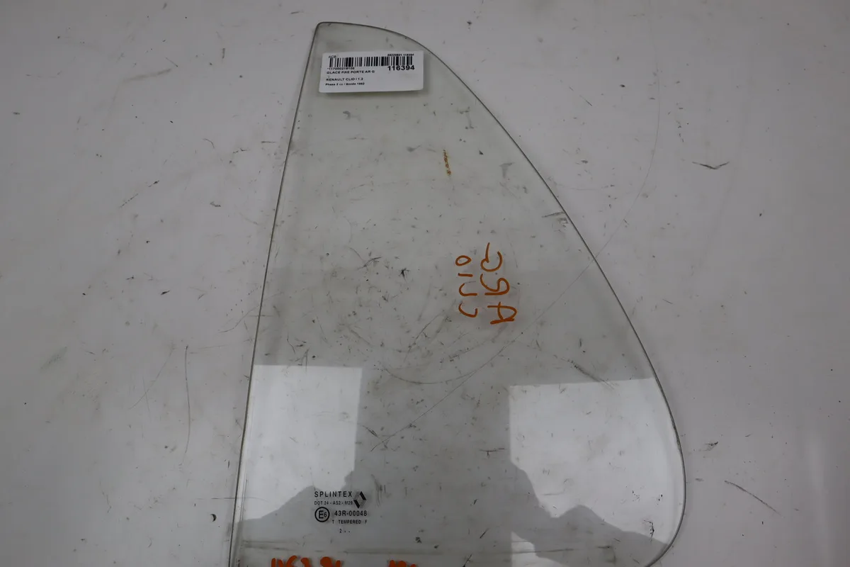 Glace fixe porte ar g Renault CLIO I (B-C57_, 5-357_) 1.2 (b-c-s57a, b-c57s, 5-357f, 5-357j, 5-357l, 5-357r) (1990-1998)