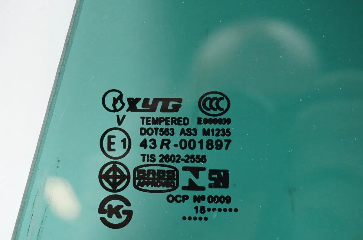 Glace fixe porte ar g Renault MEGANE III 3-5 portes (BZ0-1_, B3_) 1.5 dci (2009) 5 portes occasion