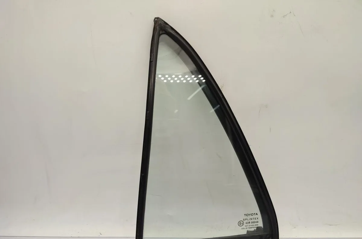 Glace fixe porte ar g TOYOTA COROLLA 10 PHASE 2 occasion