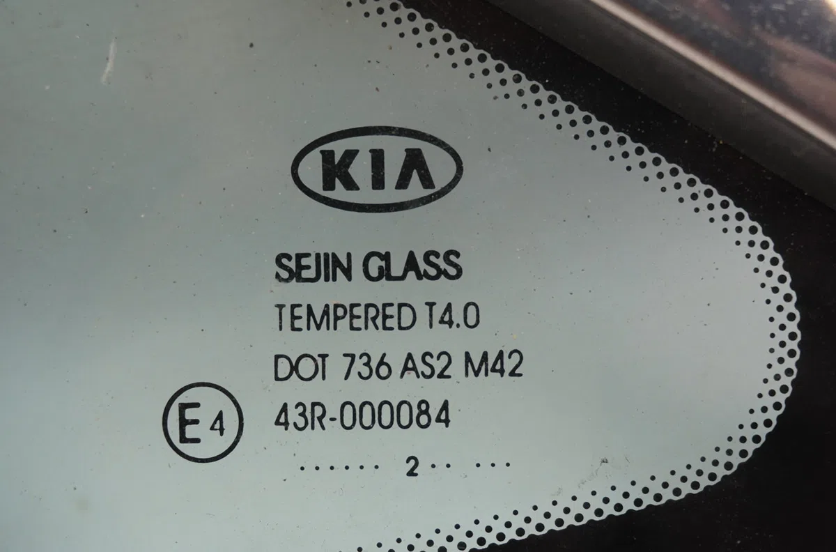 Glace fixe porte av d Kia CEE'D (JD) 1.6 crdi 128 (2012-2018) occasion