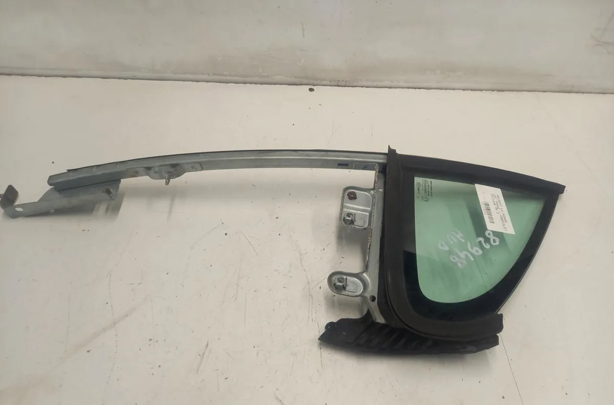 Glace fixe porte av d PEUGEOT 207 PHASE 1 CABRIOLET occasion