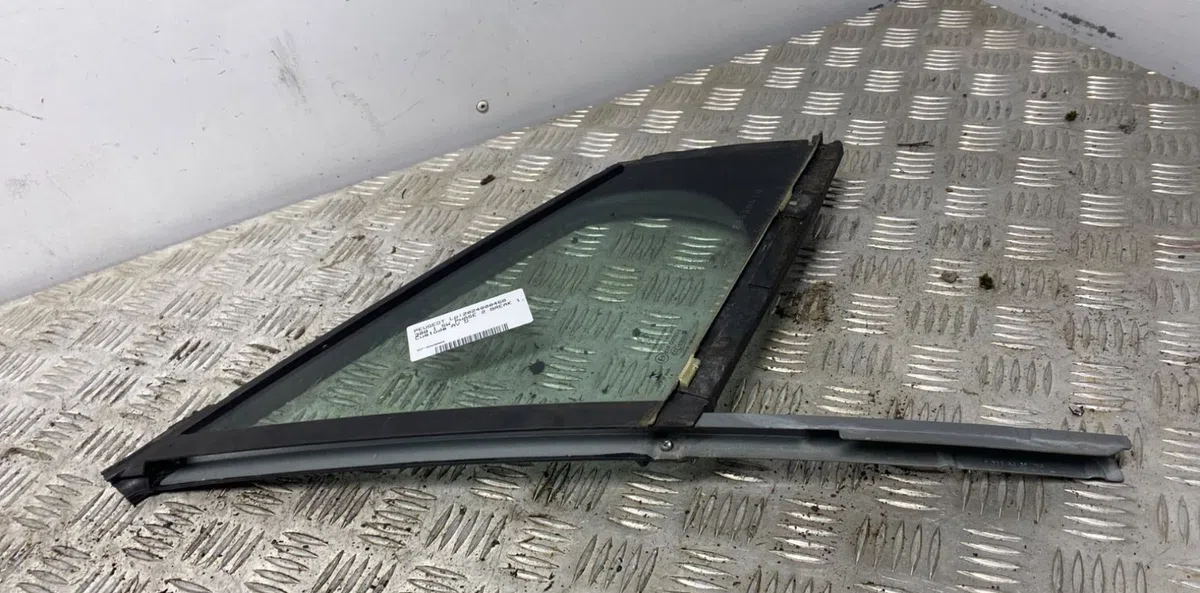 Glace fixe porte av d PEUGEOT 308 1 SW PHASE 2 BREAK occasion