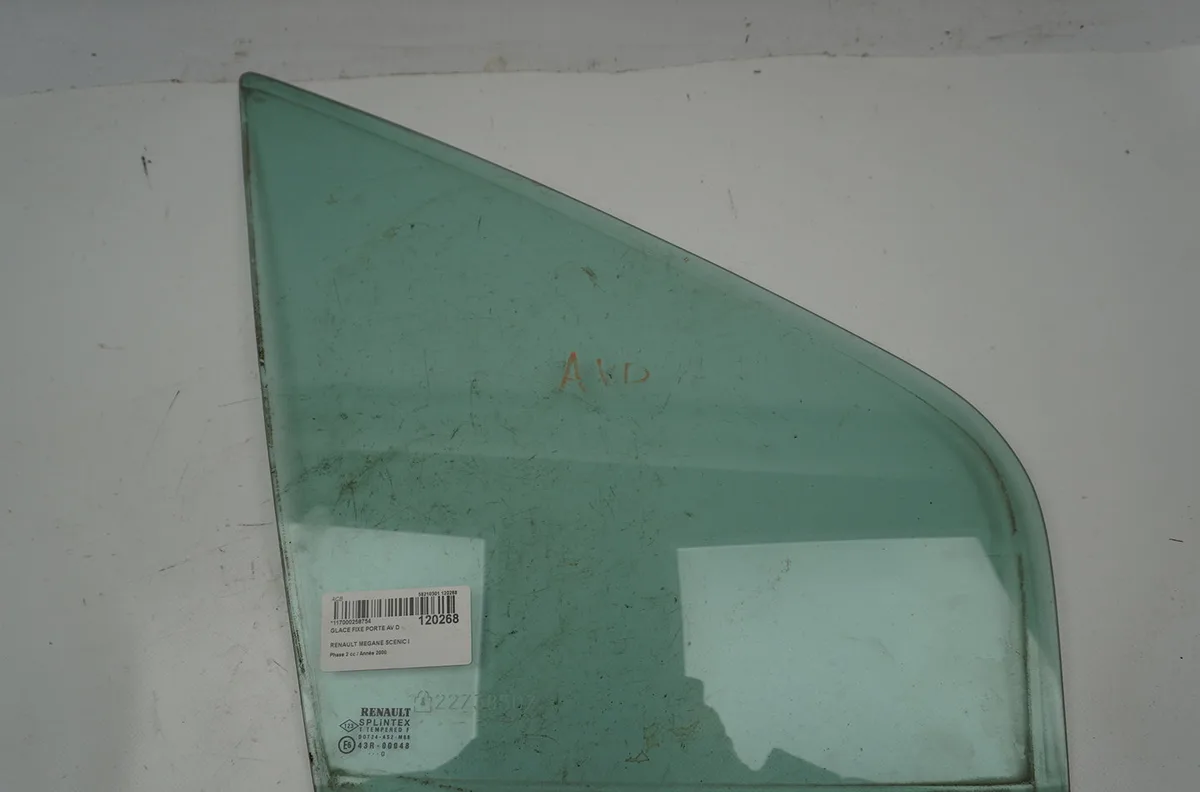 Glace fixe porte av d Renault MEGANE Scenic (JA0-1_) 1.9 d (ja0j) (1997-1999) occasion