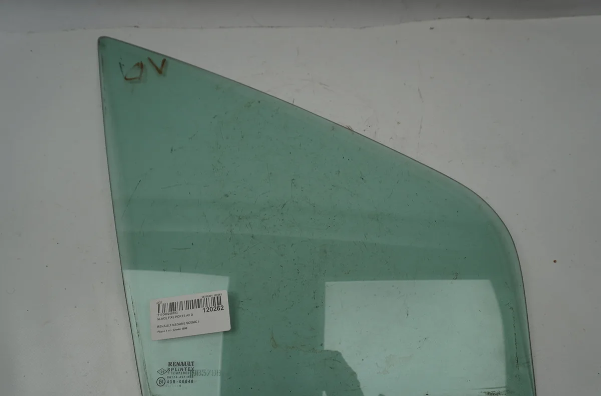 Glace fixe porte av d Renault MEGANE Scenic (JA0-1_) 1.9 dti (ja0n) (1997-1999) occasion