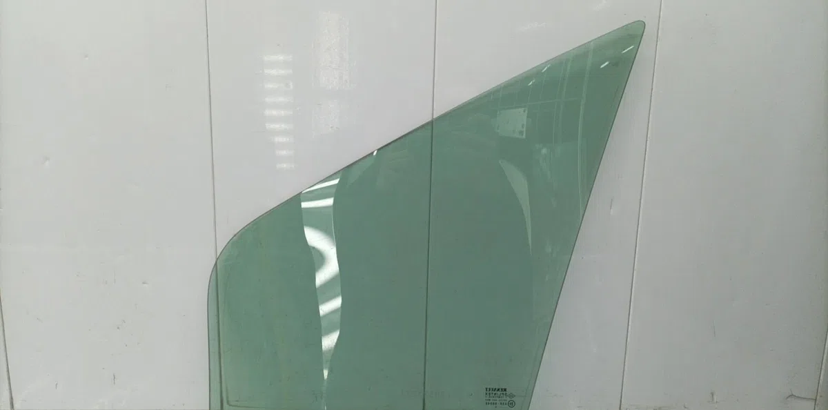 Glace fixe porte av d RENAULT SCENIC 1 PHASE 1 occasion