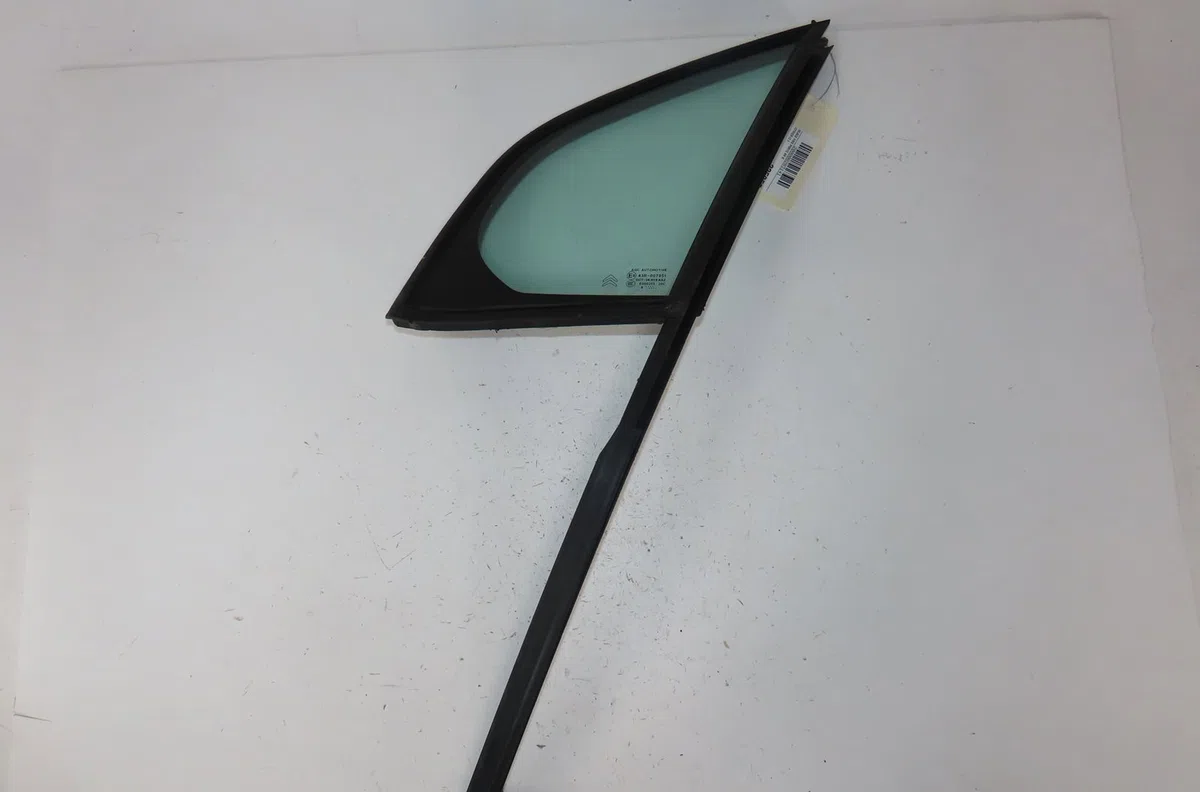 Glace fixe porte av g Citroen C3 II (SC_) 1.4 vti 95 (2009) occasion