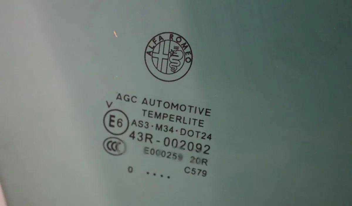 Glace porte ar d Alfa romeo GIULIETTA (940_) 2.0 jtdm (940fxe1a, 940fxg11) (2010-2020) occasion