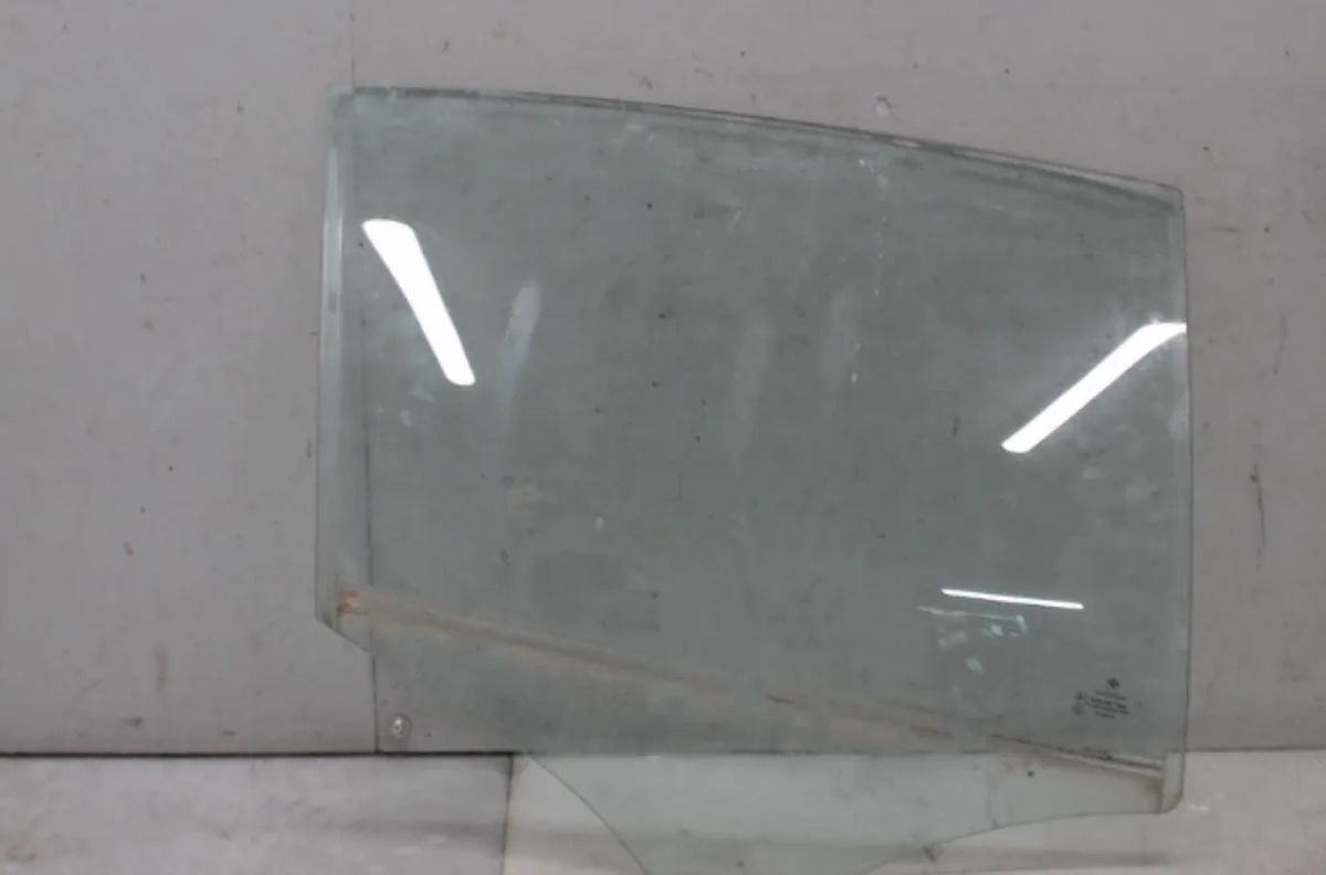 Glace porte ar d BMW SERIE 1 E87  SERIE 1 E87 PHASE 1 occasion