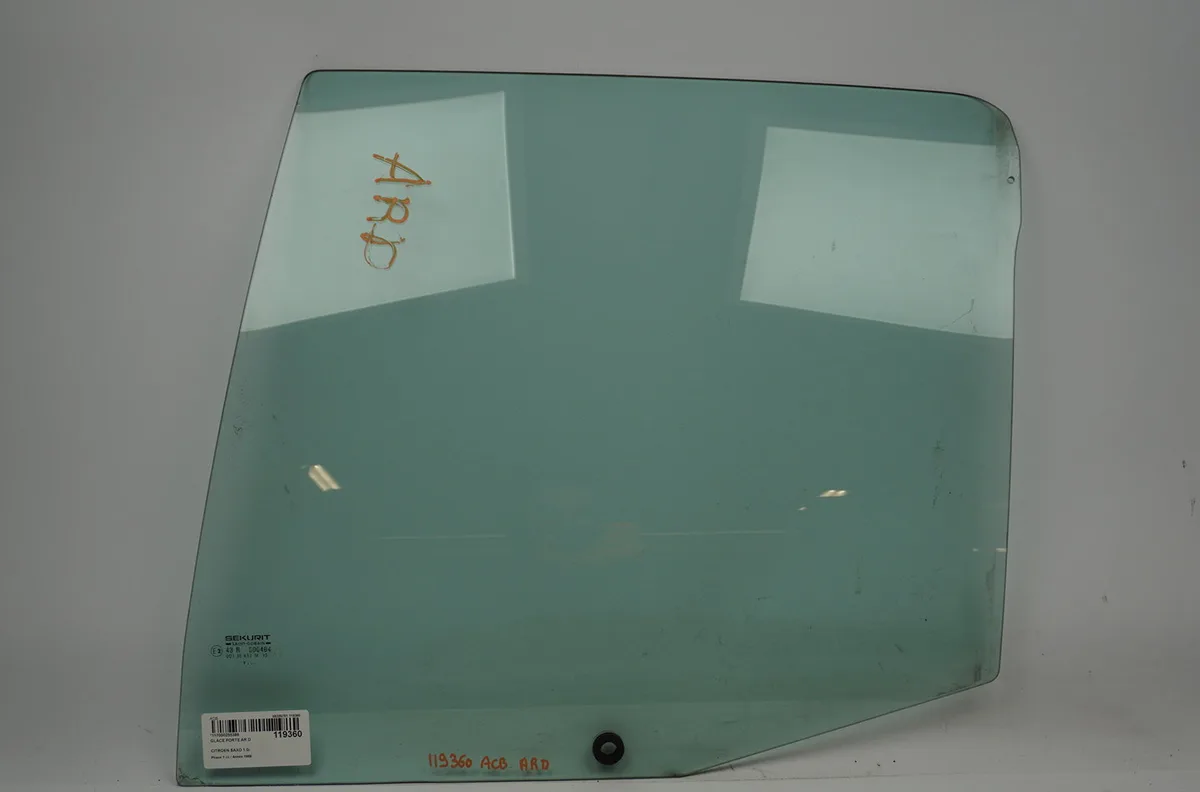 Glace porte ar d Citroën SAXO (S0, S1) 1.0 x (1996-1998) 5 portes occasion