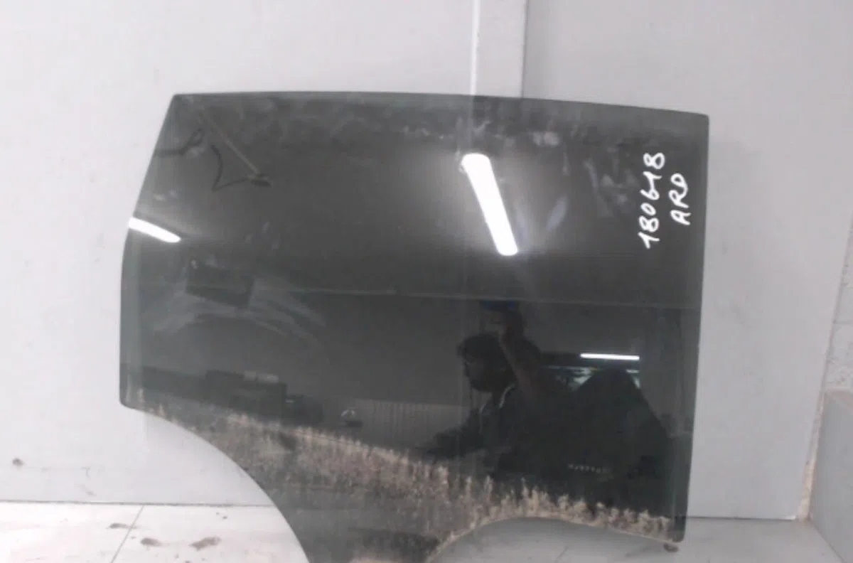 Glace porte ar d Ford C-MAX II (DXA-CB7, DXA-CEU) 1.5 tdci (2015-2019) occasion