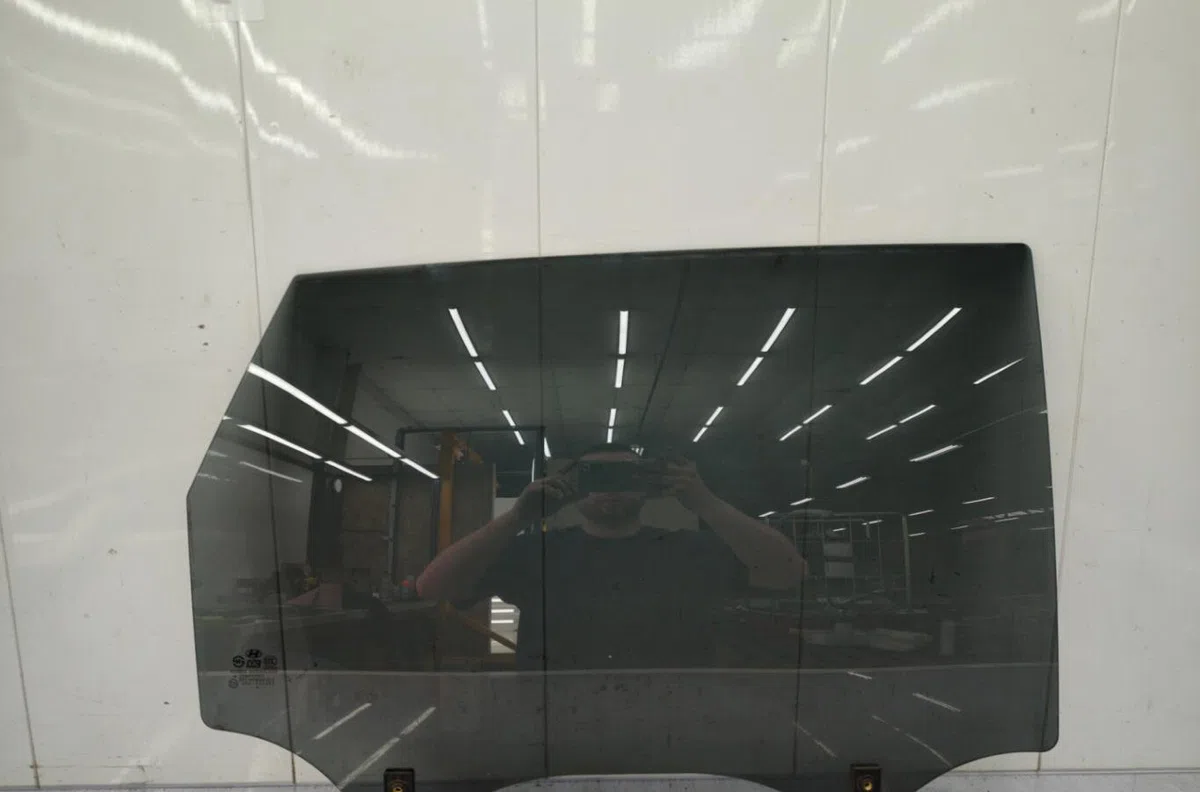 Glace porte ar d HYUNDAI TUCSON 1 occasion