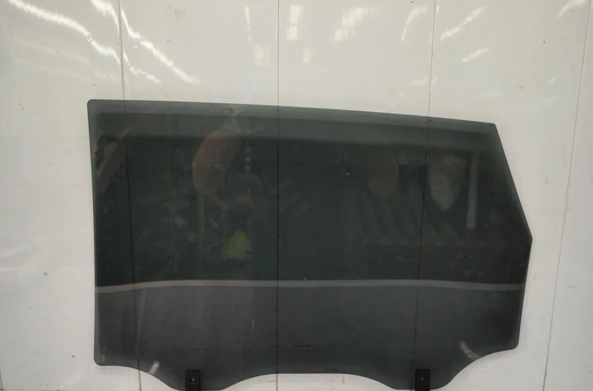 Glace porte ar d HYUNDAI TUCSON 1 occasion