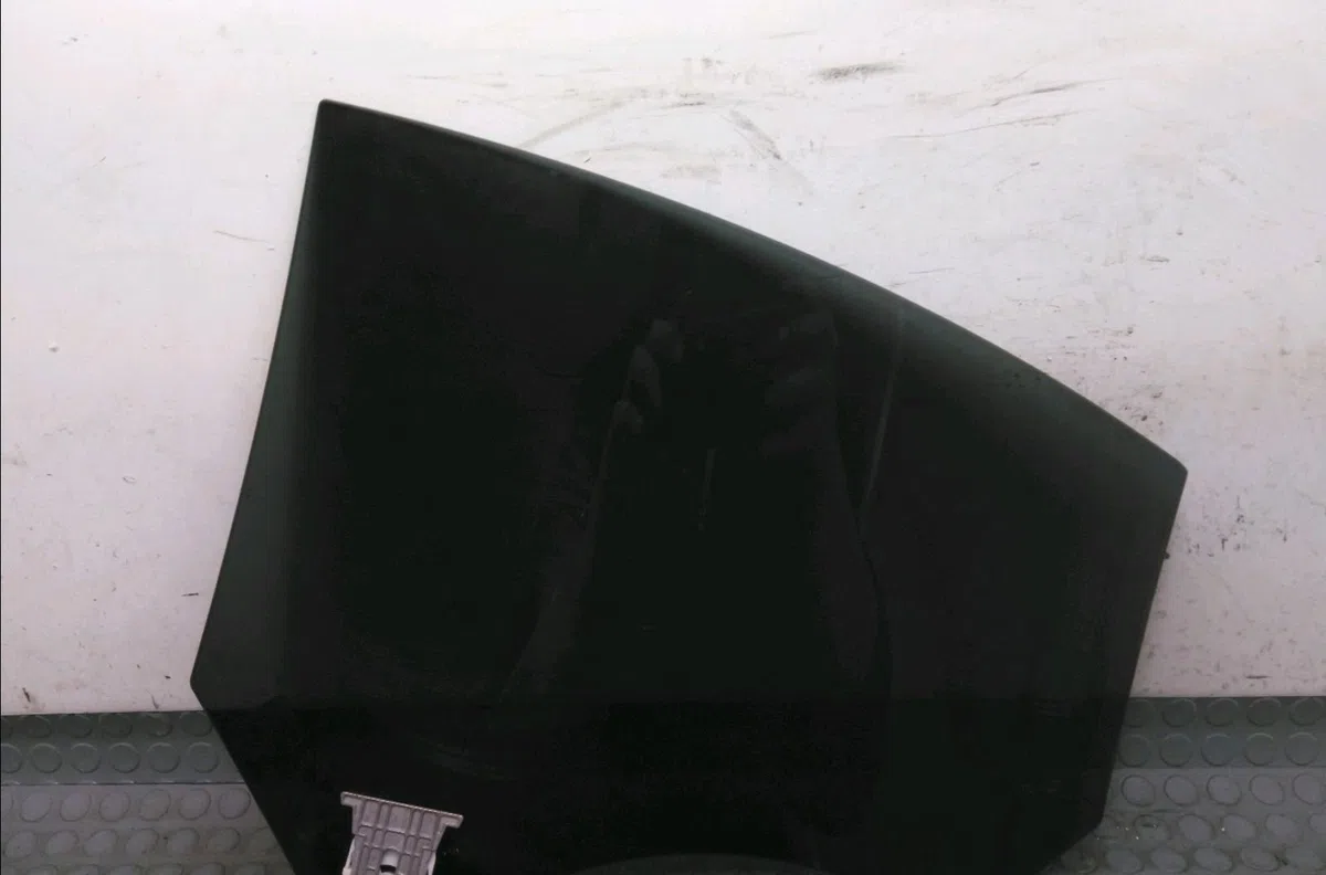 Glace porte ar d Mercedes-benz CLA Coupé (C117) Cla 200 cdi (117.301) (2013-2014) occasion