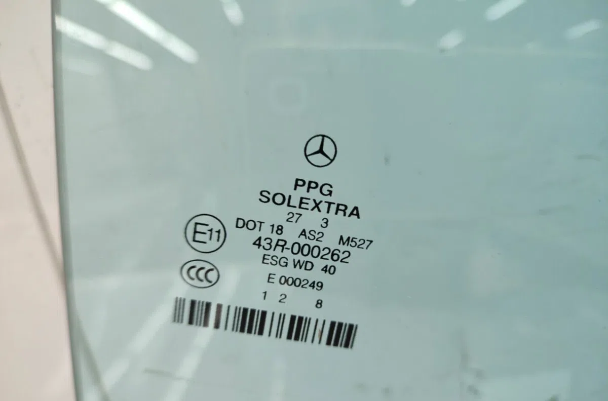 Glace porte ar d MERCEDES CLASSE E 211 PHASE 1 occasion
