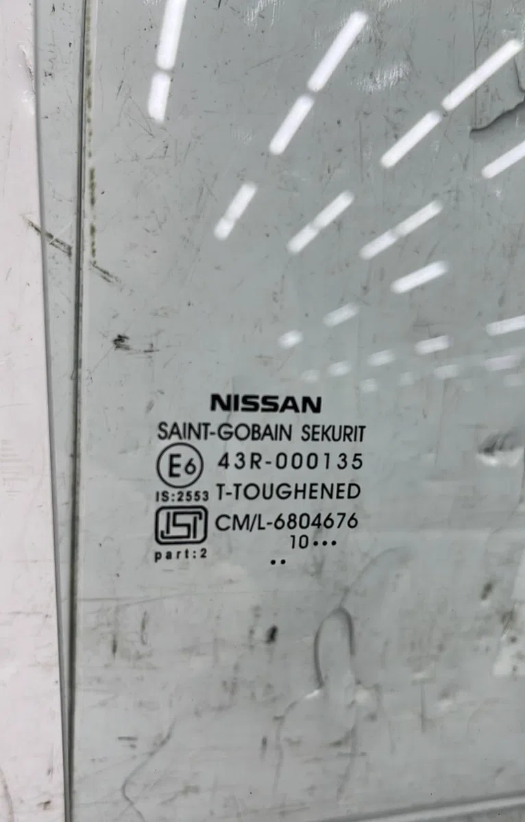 Glace porte ar d NISSAN MICRA 4 PHASE 1 occasion