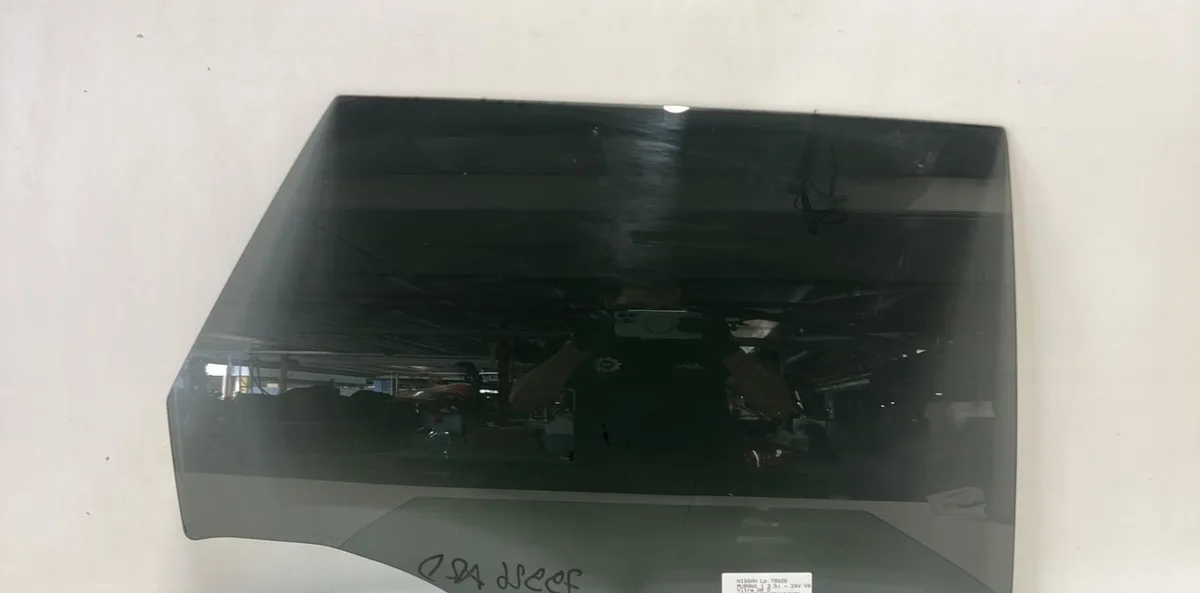 Glace porte ar d NISSAN MURANO 1 occasion