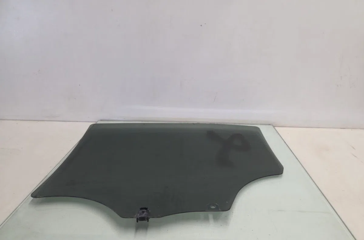 Glace porte ar d PEUGEOT 208 1 PHASE 2 occasion