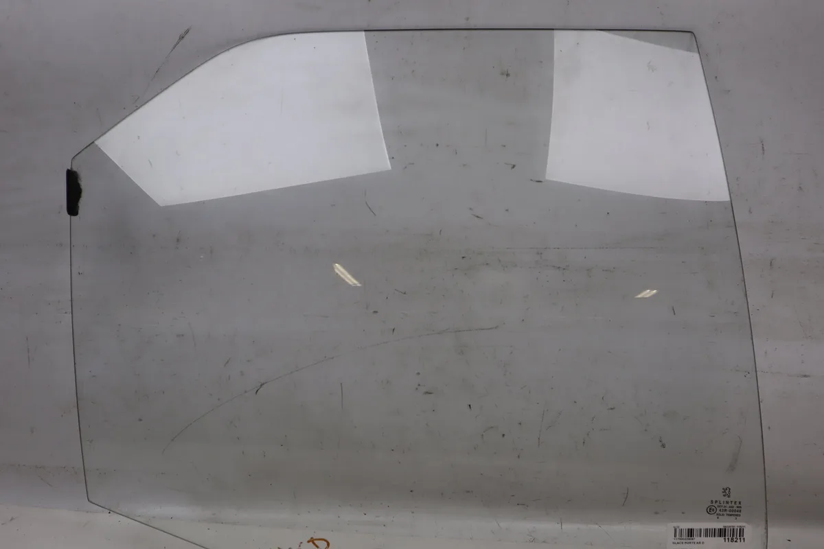 Glace porte ar d Peugeot 405 II (4B) 1.9 d (1994-1995) occasion