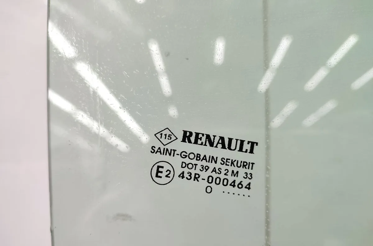 Glace porte ar d RENAULT CLIO 3 PHASE 2 occasion