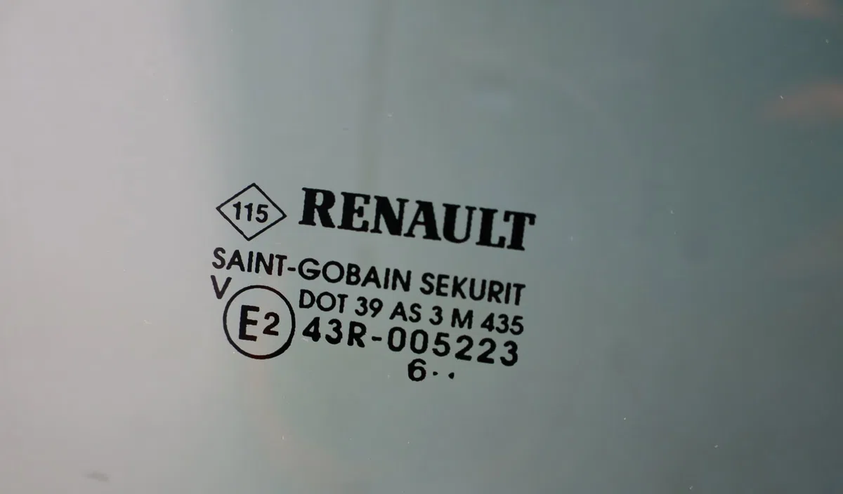 Glace porte ar d Renault CLIO III (BR0-1, CR0-1) 1.5 dci (br0h, cr0h, cr1s, br1s) (2005-2014) 3 portes occasion