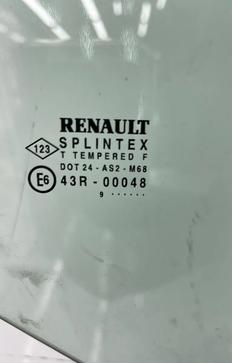 Glace porte ar d RENAULT SCENIC 1 PHASE 2 occasion