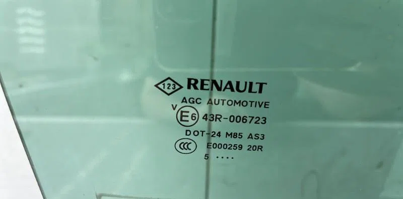 Glace porte ar d RENAULT SCENIC 3 PHASE 3 occasion
