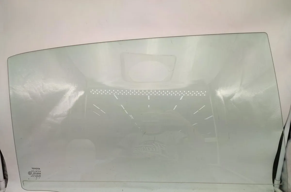 Glace porte ar d TOYOTA COROLLA 10 PHASE 2 occasion