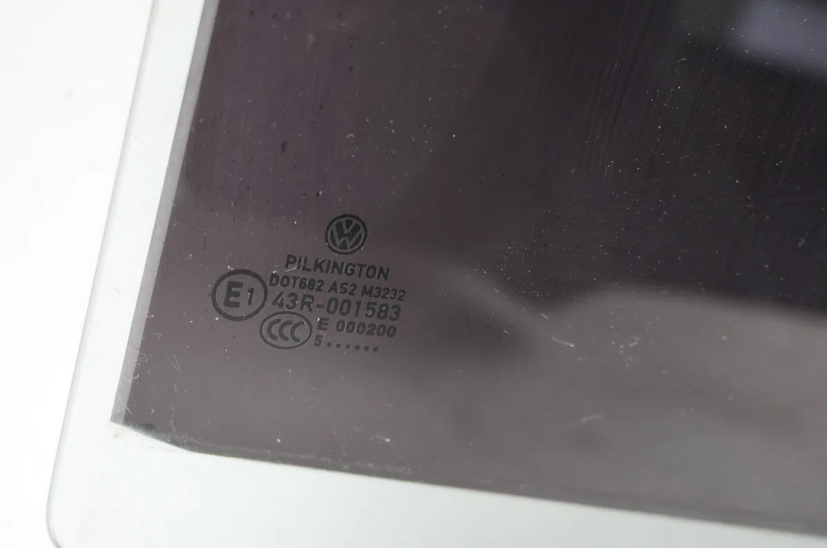 Glace porte ar d Volkswagen TOURAN (1T1, 1T2) 1.9 tdi (2003-2004) 5 portes occasion