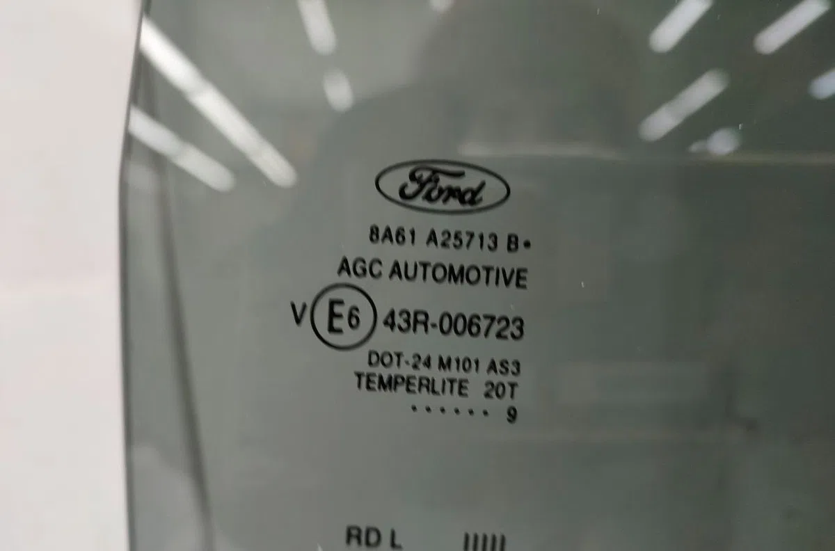 Glace porte ar g FORD FIESTA 6 PHASE 1 occasion