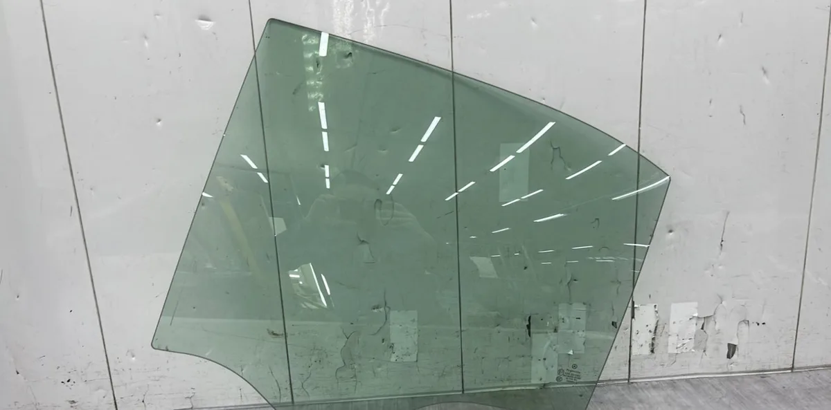 Glace porte ar g MERCEDES CLASSE C 204 PHASE 1 occasion