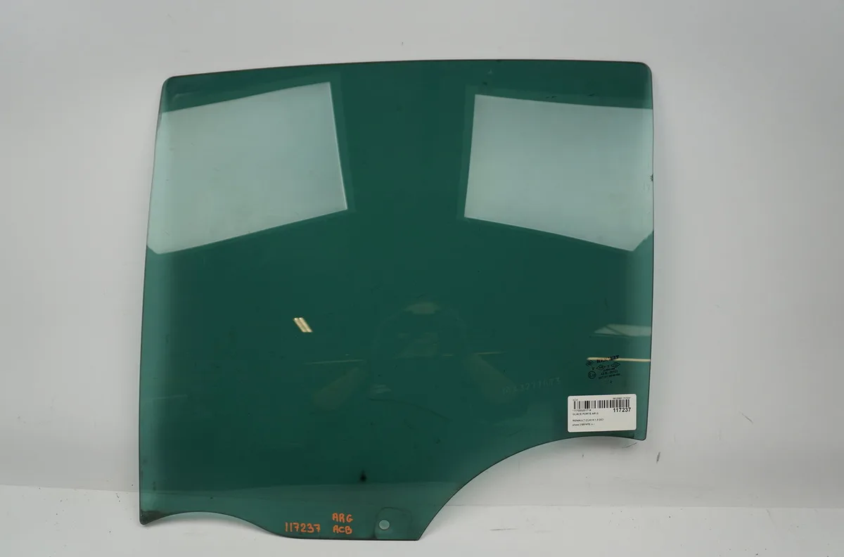Glace porte ar g Renault CLIO III Grandtour (KR0-1_) 1.5 dci (kr0g) (2007-2012) occasion