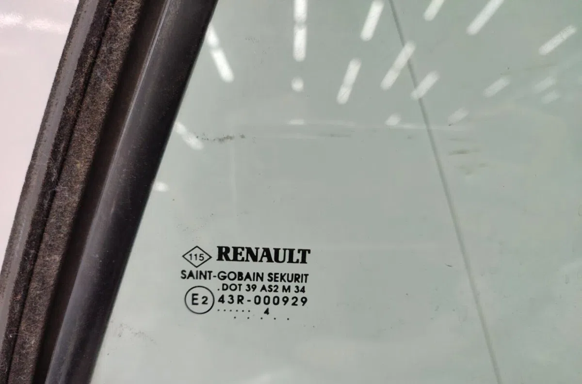 Glace porte ar g RENAULT MEGANE 2 PHASE 1 CABRIOLET occasion