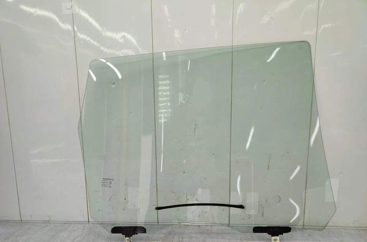 Glace porte ar g RENAULT SCENIC 3 PHASE 1 occasion