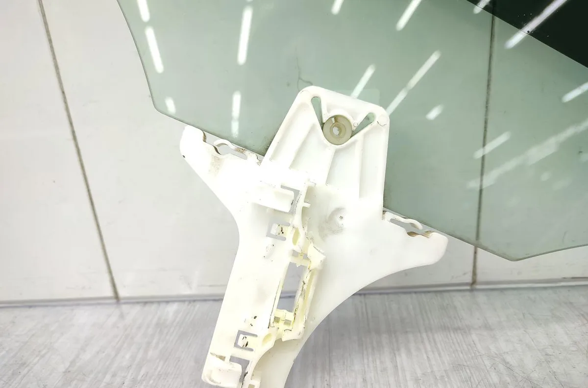 Glace porte ar g VOLKSWAGEN GOLF 6 occasion