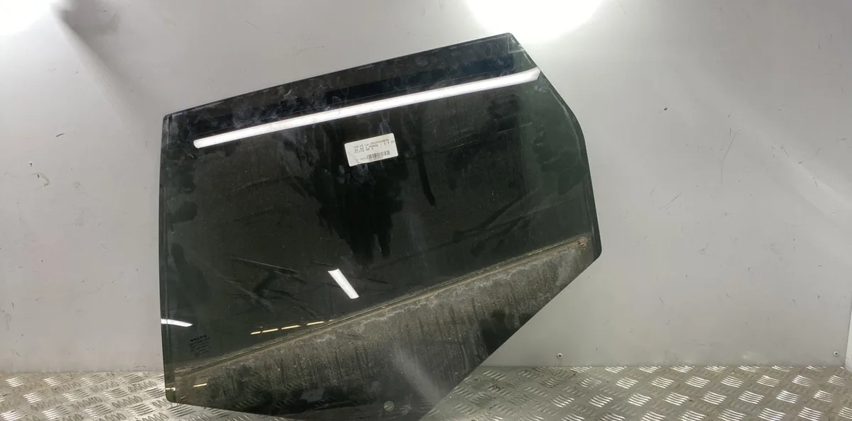 Glace porte ar g VOLVO XC 60 1 PHASE 1 occasion