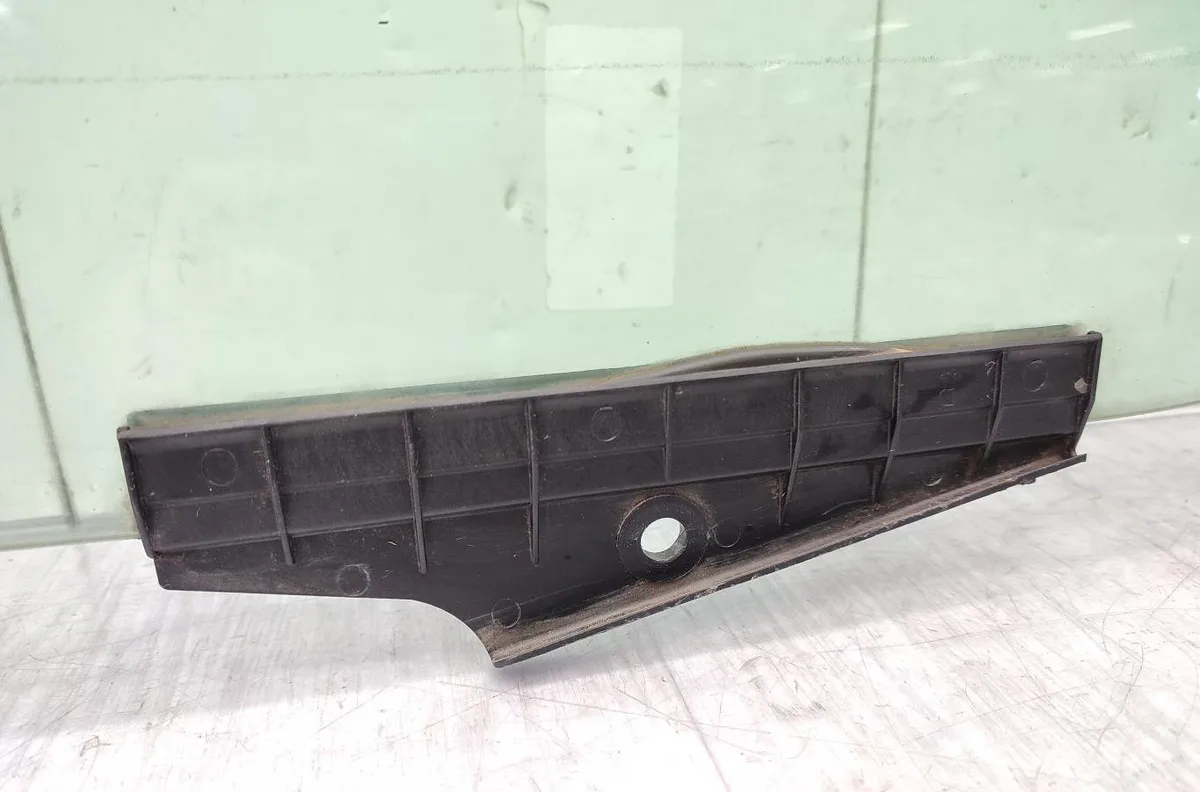 Glace porte av d AUDI 80 3 AVANT PHASE 2 BREAK occasion