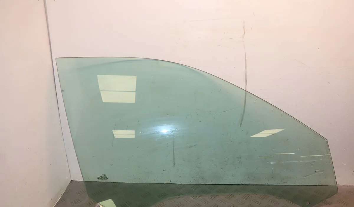 Glace porte av d Audi A3 (8L1) 1.9 tdi quattro (2000-2003) occasion