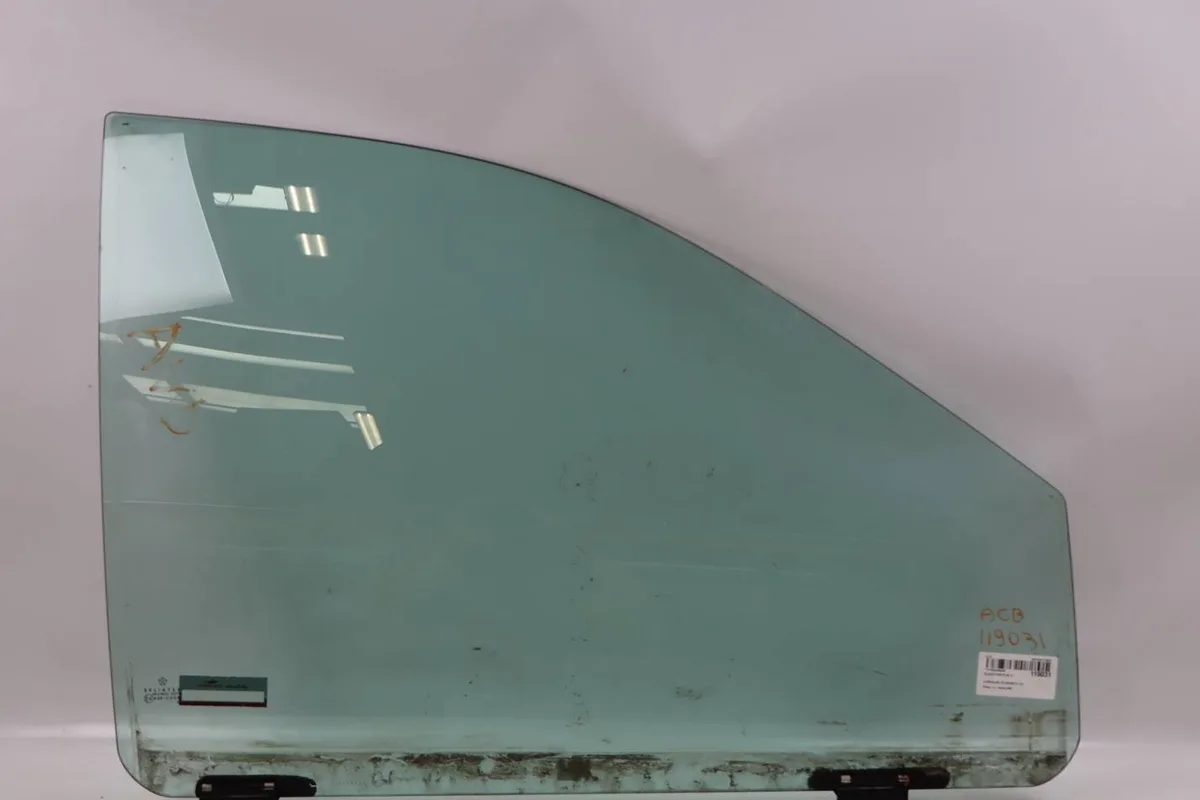 Glace porte av d Chrysler VOYAGER IV (RG, RS) 2.5 crd (2000-2008) occasion