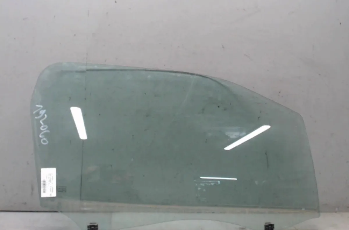Glace porte av d CITROEN DS3  DS3 PHASE 1 occasion