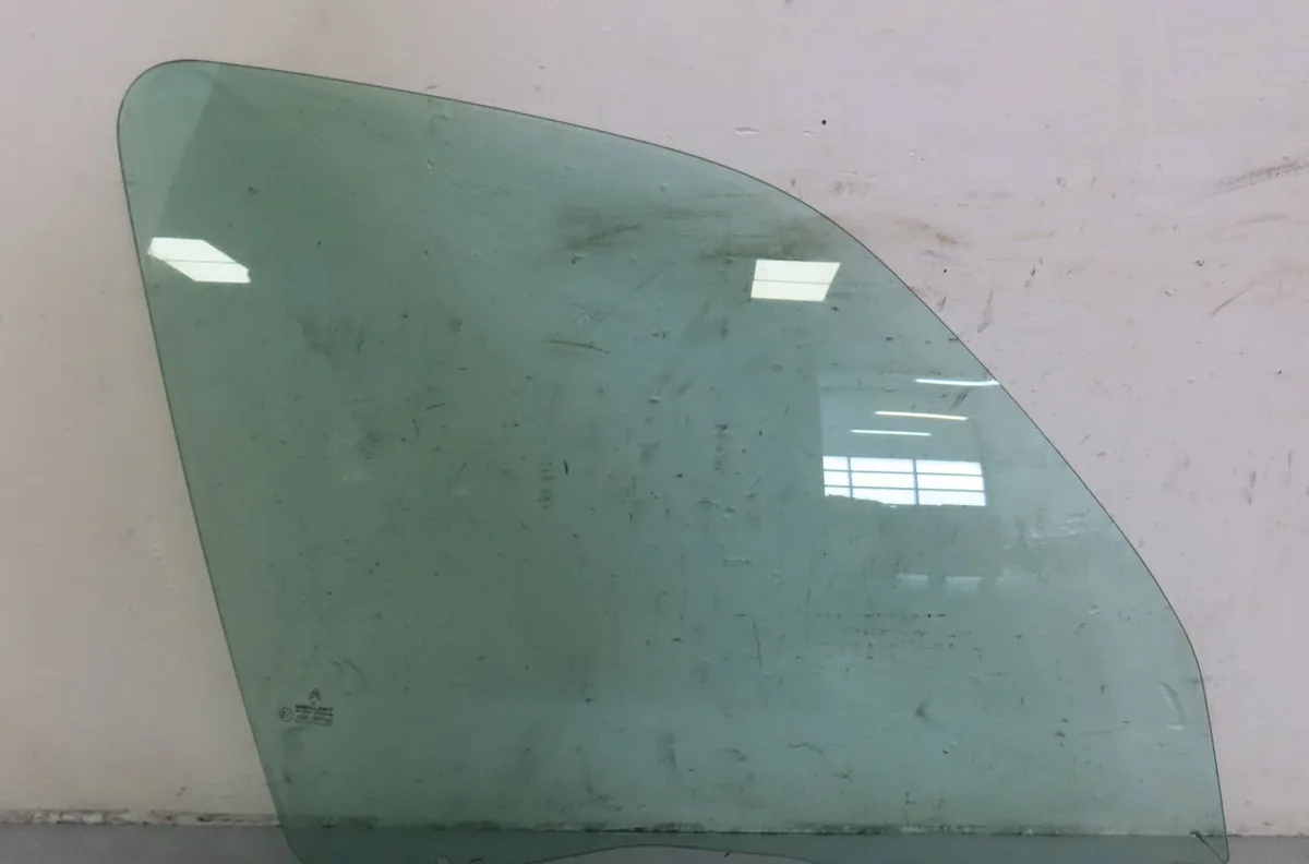 Glace porte av d Citroen XSARA PICASSO (N68) 1.6 16v (2005-2011) occasion