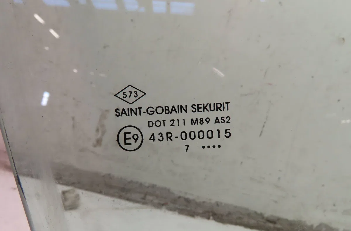 Glace porte av d Dacia LODGY (JS_) 1.5 dci (2012) occasion