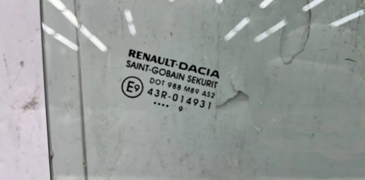 Glace porte av d DACIA SANDERO 2 PHASE 2 occasion