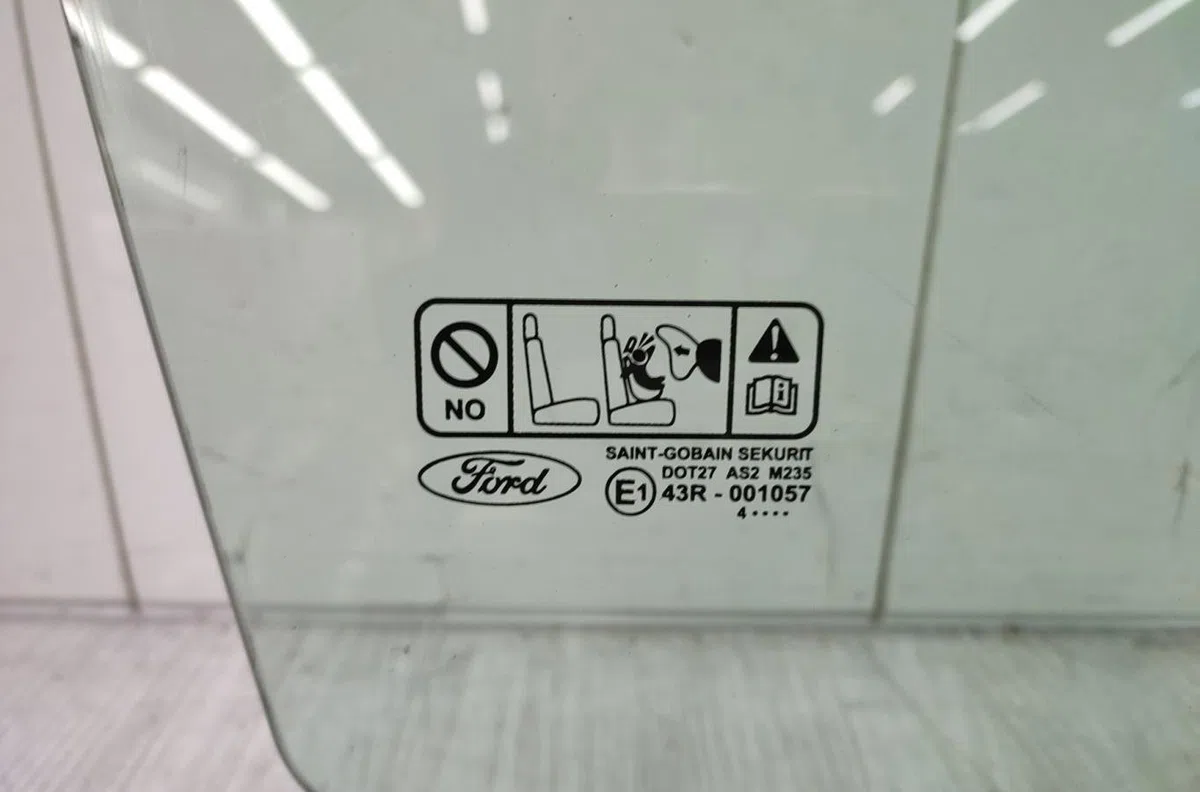Glace porte av d FORD C-MAX 1 PHASE 1 occasion