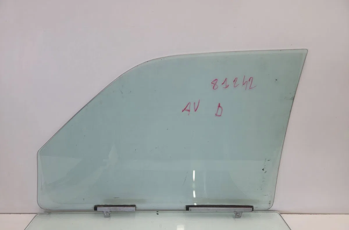 Glace porte av d MITSUBISHI PAJERO SPORT occasion
