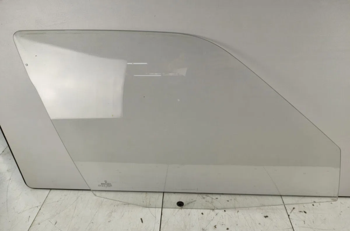 Glace porte av d PEUGEOT 106 PHASE 1 occasion