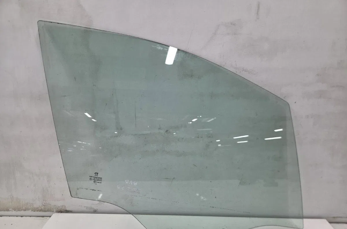 Glace porte av d PEUGEOT 208 1 PHASE 2 occasion