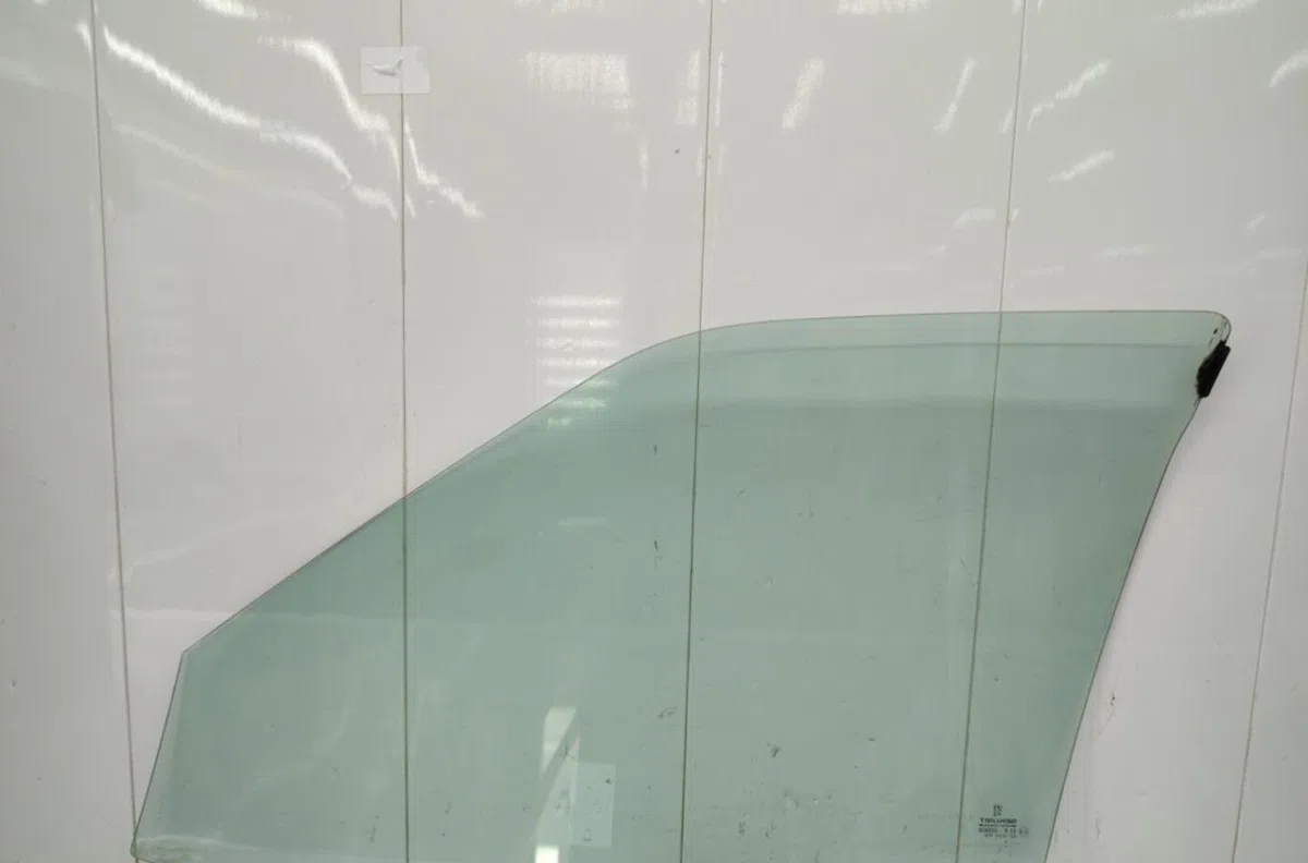 Glace porte av d PEUGEOT 605 PHASE 2 occasion